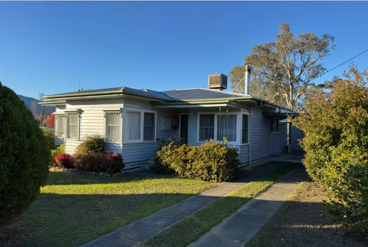 5 Pioneer Avenue, Corryong, Vic 3707