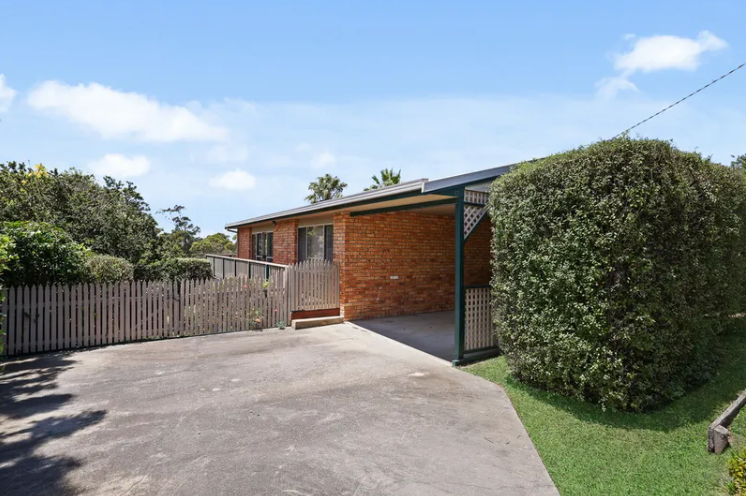 17 Ozone Crescent, Lakes Entrance, Vic 3909
