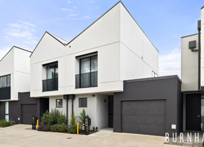 10 Boles Avenue, Sunshine VIC 3020